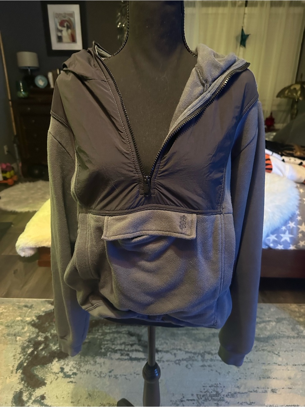 Free people Women’s Hooded Pullover Jacket Preloved- Gray size lg